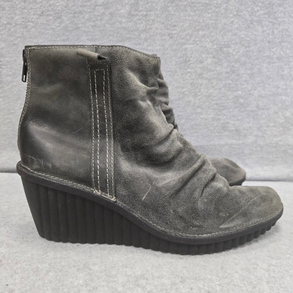 Bionica Destiney Wedge Suede Boots Size 11